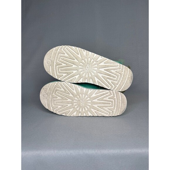 Womens Ugg Boots RARE Bailey Bow Tiffany's Aqua Pastel & White Retired 6 Fits 7 - Picture 11 of 11